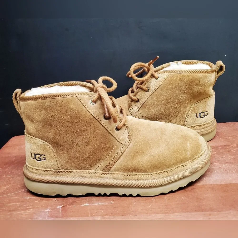 UGG Big Kid's Nuemel II Chukka Chestnut Lace Up in Size 5